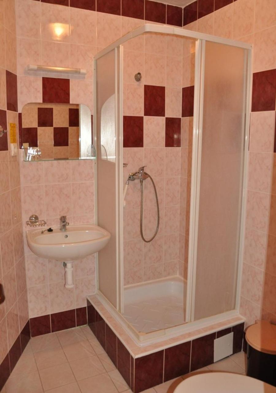 Hotel Pramen - Sivek Hotels Дудинце Экстерьер фото